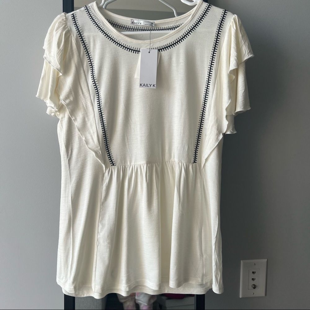 NWT Kaily K round neck embroided top, white, ruffled sleeves,Medium, summer
